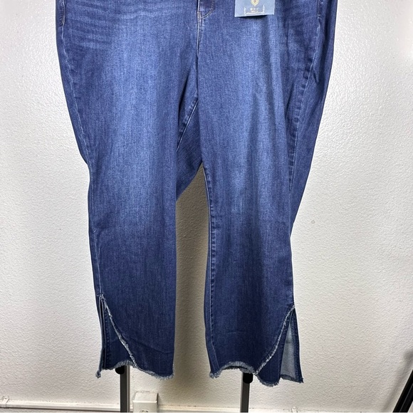 Democracy Women's Dark Blue Skinny Jeans - Picture 2 of 8